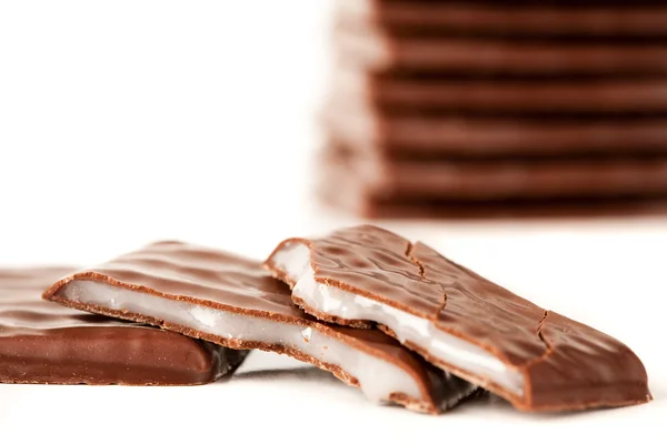 Chocolate com recheio de creme branco — Fotografia de Stock