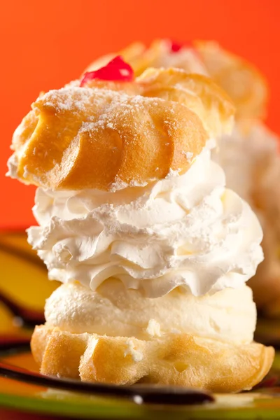 Whipped cream dessert — Stock Photo, Image