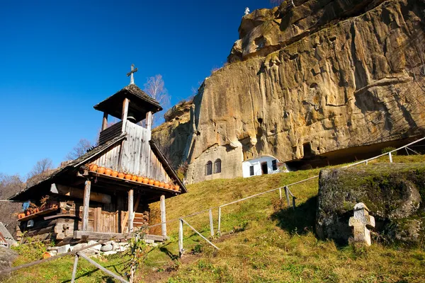 Corbii де Piatra монастиря в Румунії — стокове фото