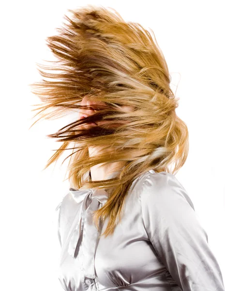 Bella bionda flipping capelli — Foto Stock