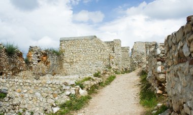 Romanya Ortaçağ Kalesi