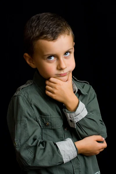 黒の背景にかわいい子供 — ストック写真