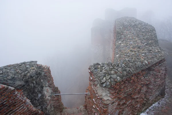 Ruins of Dracula's fortress — Stock Photo, Image