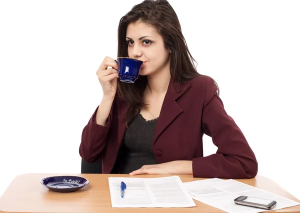 Affärskvinna i kaffe paus — Stockfoto