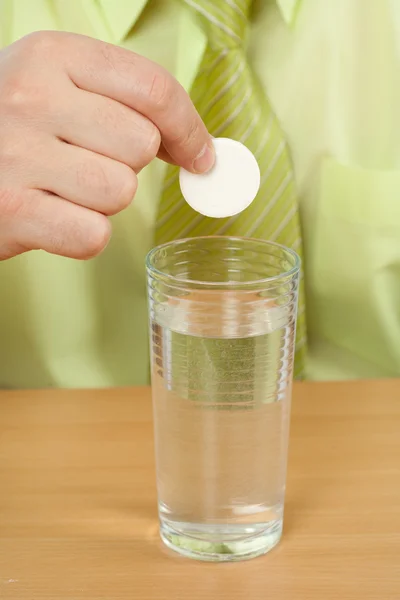 Comprimido efervescente com água — Fotografia de Stock