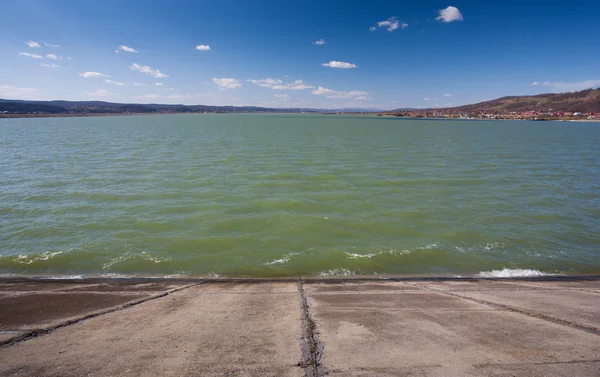 ダム, 弾幕, 湖と青空 — ストック写真