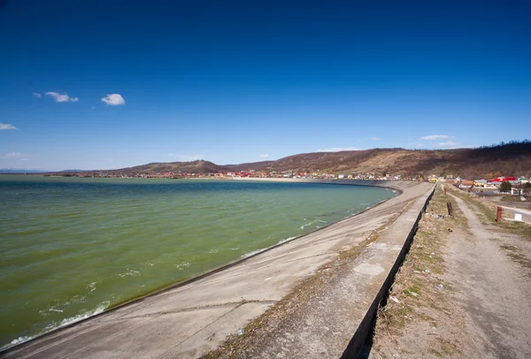 Dam, barrage, lake and blue sky — Stock Photo, Image