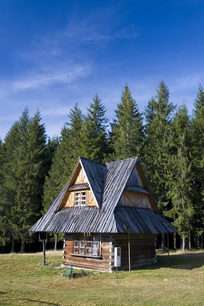 Antigua casa tradicional en Zakopane —  Fotos de Stock