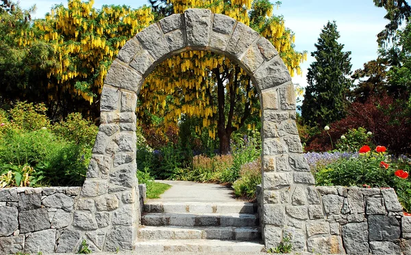 Каменная арка — стоковое фото