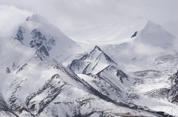 Montanha da neve — Fotografia de Stock