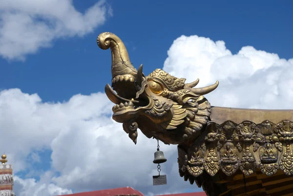 Dach świątyni tybetańskiego — Zdjęcie stockowe
