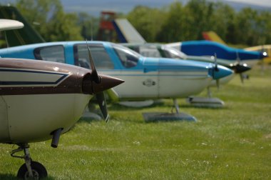 Cessna 172's clipart