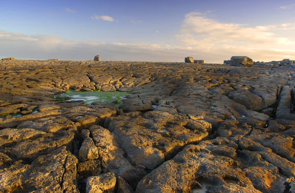 Deniz kıyısı, Burren, Co. Clare — Stok fotoğraf