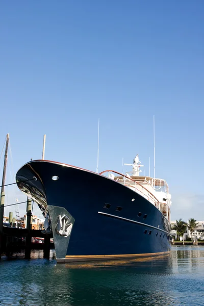 Blue luxury yacht — Stock Photo, Image