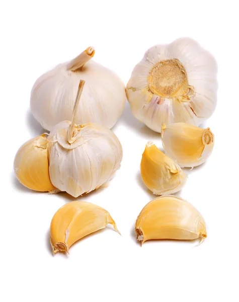 Knoblauch auf weißem Hintergrund — Stockfoto