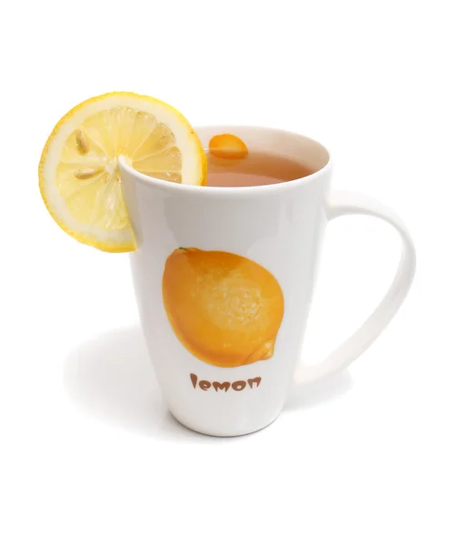 Tee in Tassen und Zitrone — Stockfoto