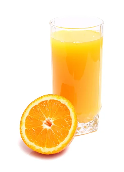 Orange und Saft im Glas — Stockfoto