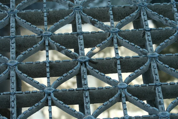 Металлическая решетка — стоковое фото