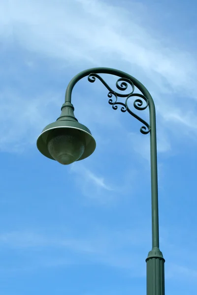 Vitage zöld lámpaoszlop — Stock Fotó