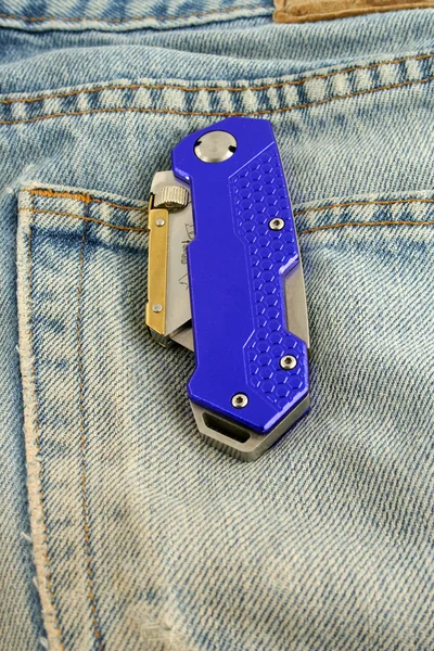 Couteau de rasoir bleu anodisé entrepreneurs — Photo