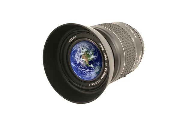 Objektiv fotoaparátu se zemí ve skle — Stock fotografie