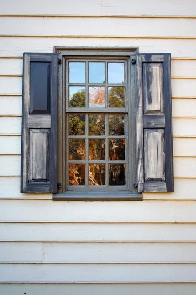 Vecchia finestra — Foto Stock