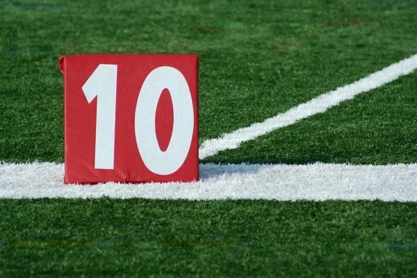 Futbol 10 yard marker — Stok fotoğraf