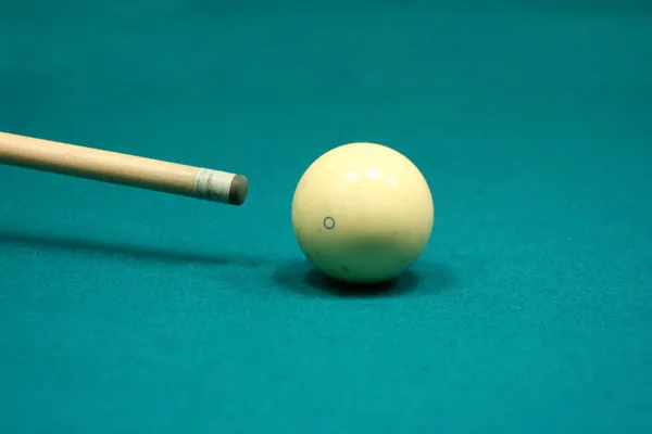 Pool stick and cue ball — Stock Photo, Image