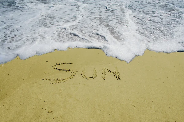 Sun ditulis di pantai — Stok Foto