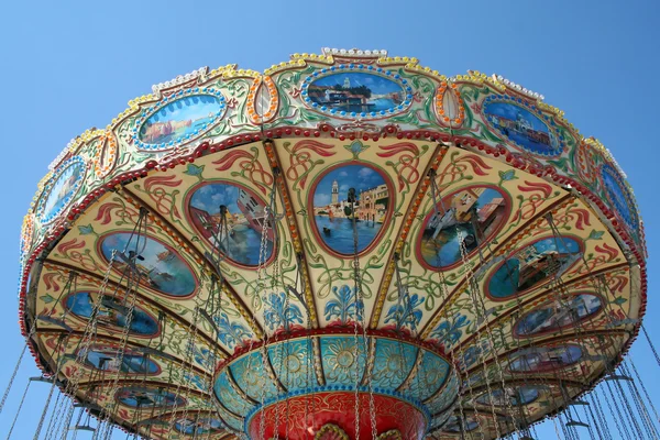 Amusement swing ride — Stock Photo, Image