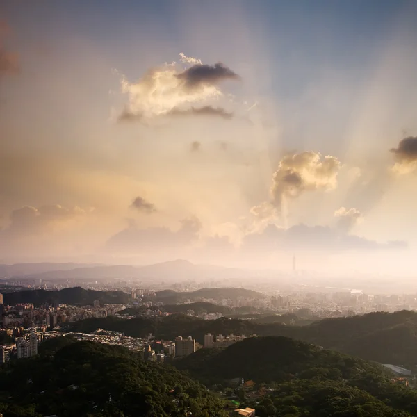 Panoramę miasta o zachodzie słońca — Zdjęcie stockowe