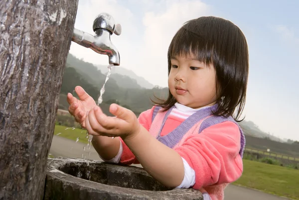 Baby wash hand — Stock Photo, Image