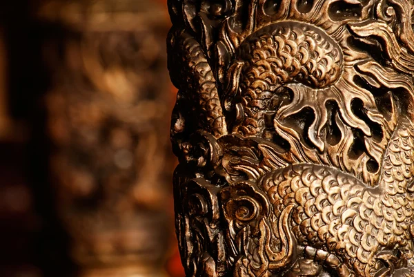 Gyllene kinesiska stil carving — Stockfoto