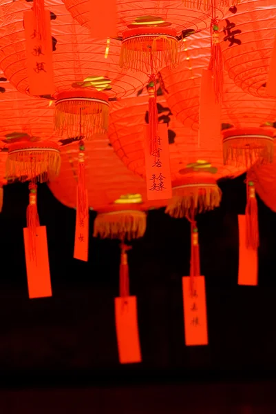 Vörös és gyönyörű kínai lámpás — Stock Fotó