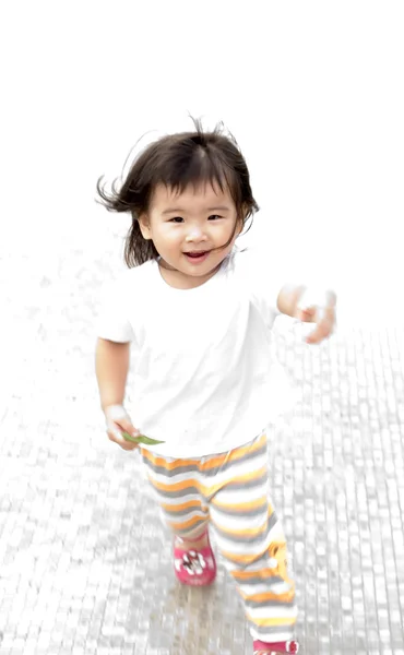 Детский портрет с высоким ключом — стоковое фото