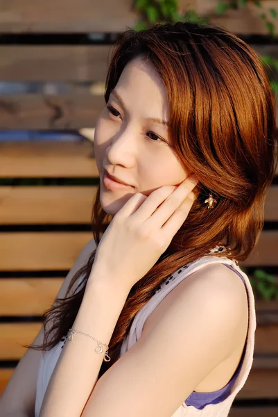 Hermosa señora asiática — Foto de Stock