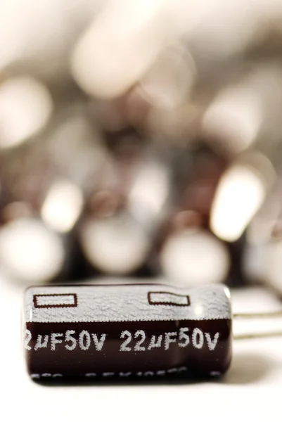 Алюминиевые электролитические конденсаторы — стоковое фото