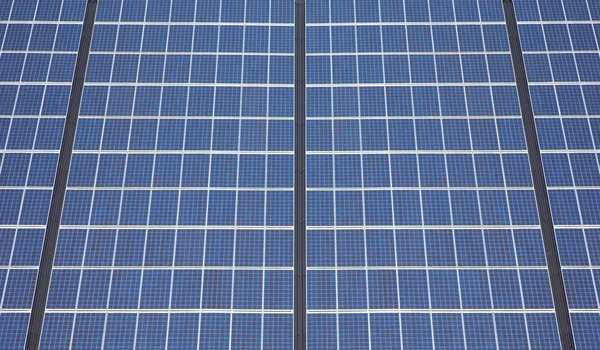 太阳能电池板 — 图库照片