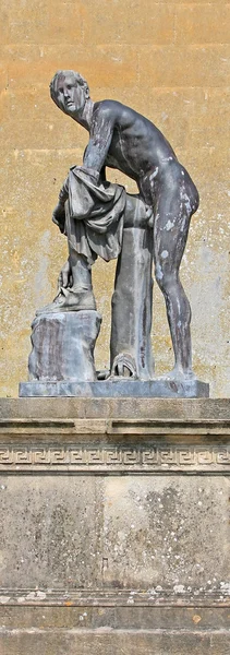 Статуя человека — стоковое фото