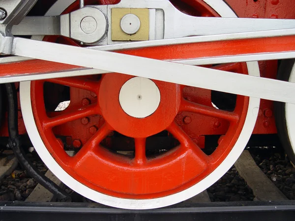 Roda vermelha com pistão — Fotografia de Stock