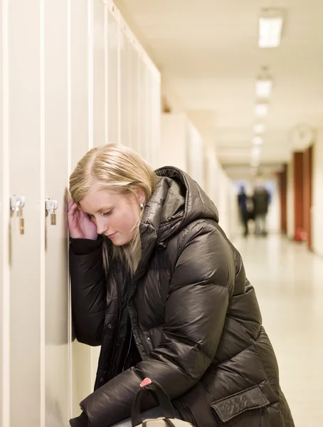 Essere vittima di bullismo a scuola — Foto Stock
