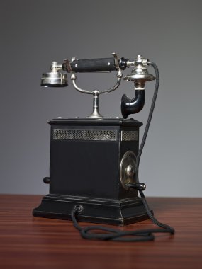 Antique telephone clipart