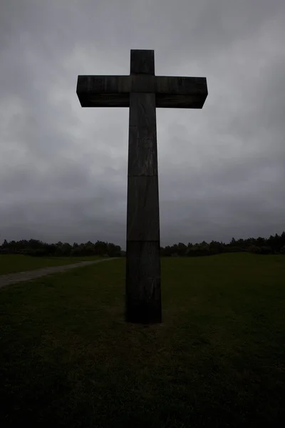 Ciemny krzyż — Zdjęcie stockowe