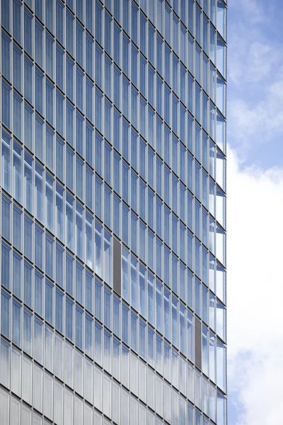 Modern ofis binası — Stok fotoğraf