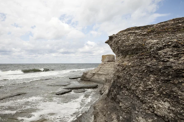 Βράχια δίπλα στη θάλασσα — Φωτογραφία Αρχείου