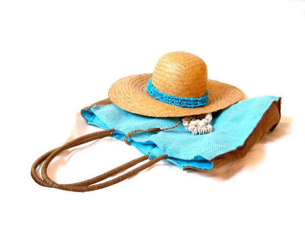 Пляжная шляпа и сумка — стоковое фото