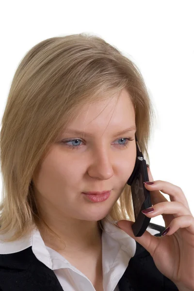 Jovem mulher falando em seu celular — Fotografia de Stock