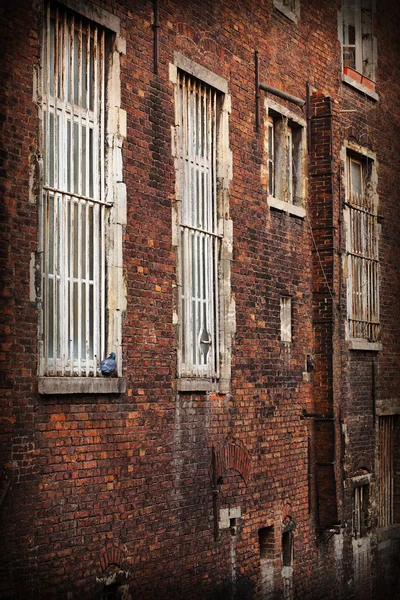 Old and durty brick wall — Stock Photo, Image