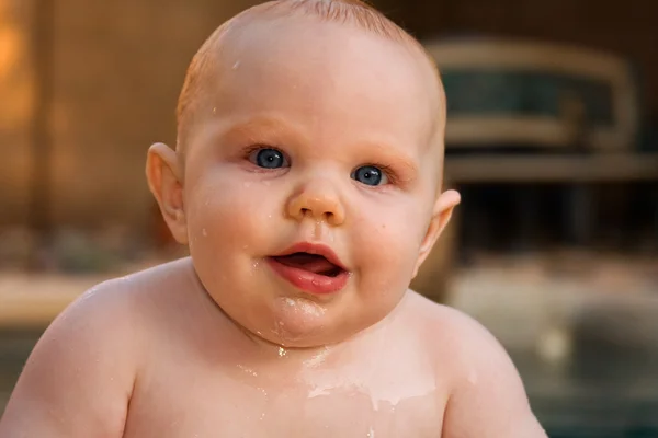 Bebê molhado — Fotografia de Stock