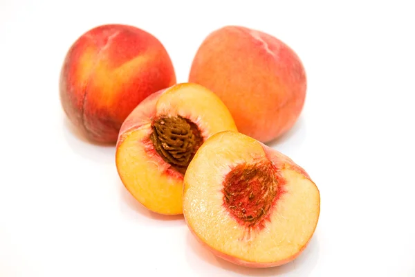 Nyklippt persikor — Stockfoto